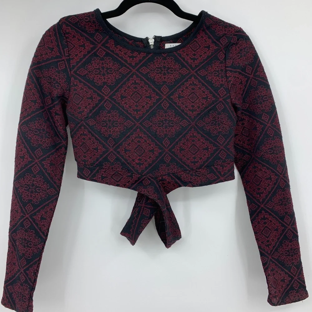 Kendall and Kylie crop top XS embroidery